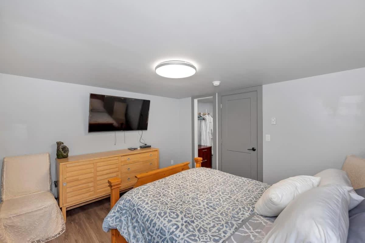 Tranquil Oasis 2 Bedroom Suite With Pool View Victoria Bagian luar foto